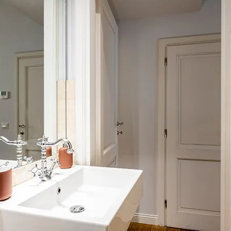 Apartment Elegante Ai Piedi Di Piazzale Michelangelo Florence