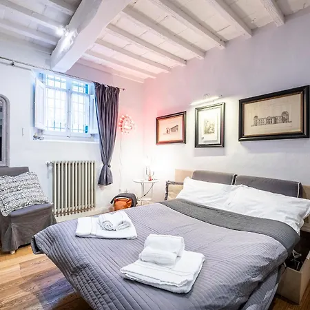Elegante Ai Piedi Di Piazzale Michelangelo Apartment